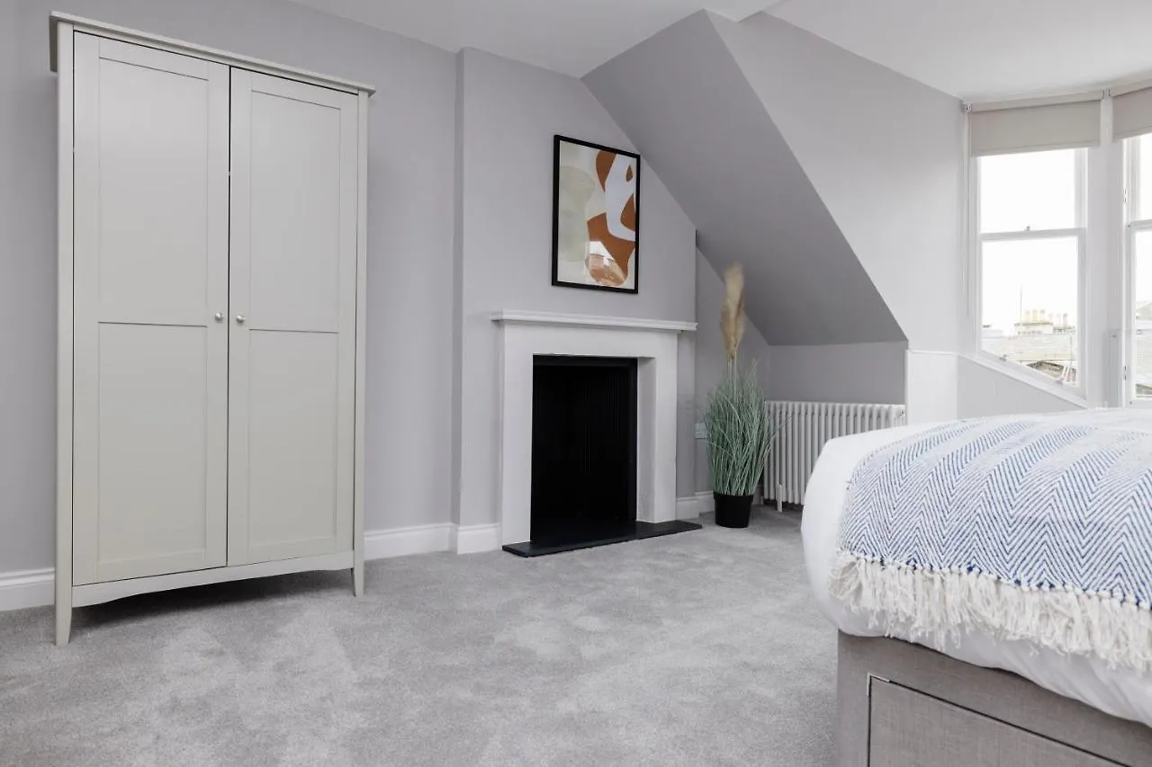 Altido Gorgeous Flat Overlooking Edinburgh Castle Appartamento